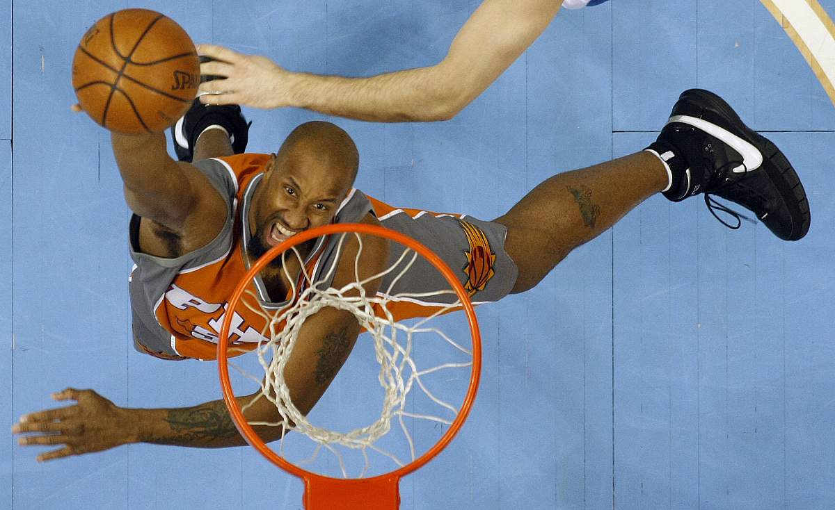 步行者强势黄蜂，加里纳利高光表现的简单介绍