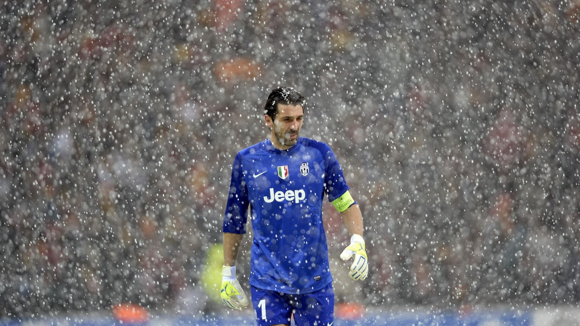 巴黎淘汰赛过关伊拉克,姆巴佩主宰比赛走向的战术启示