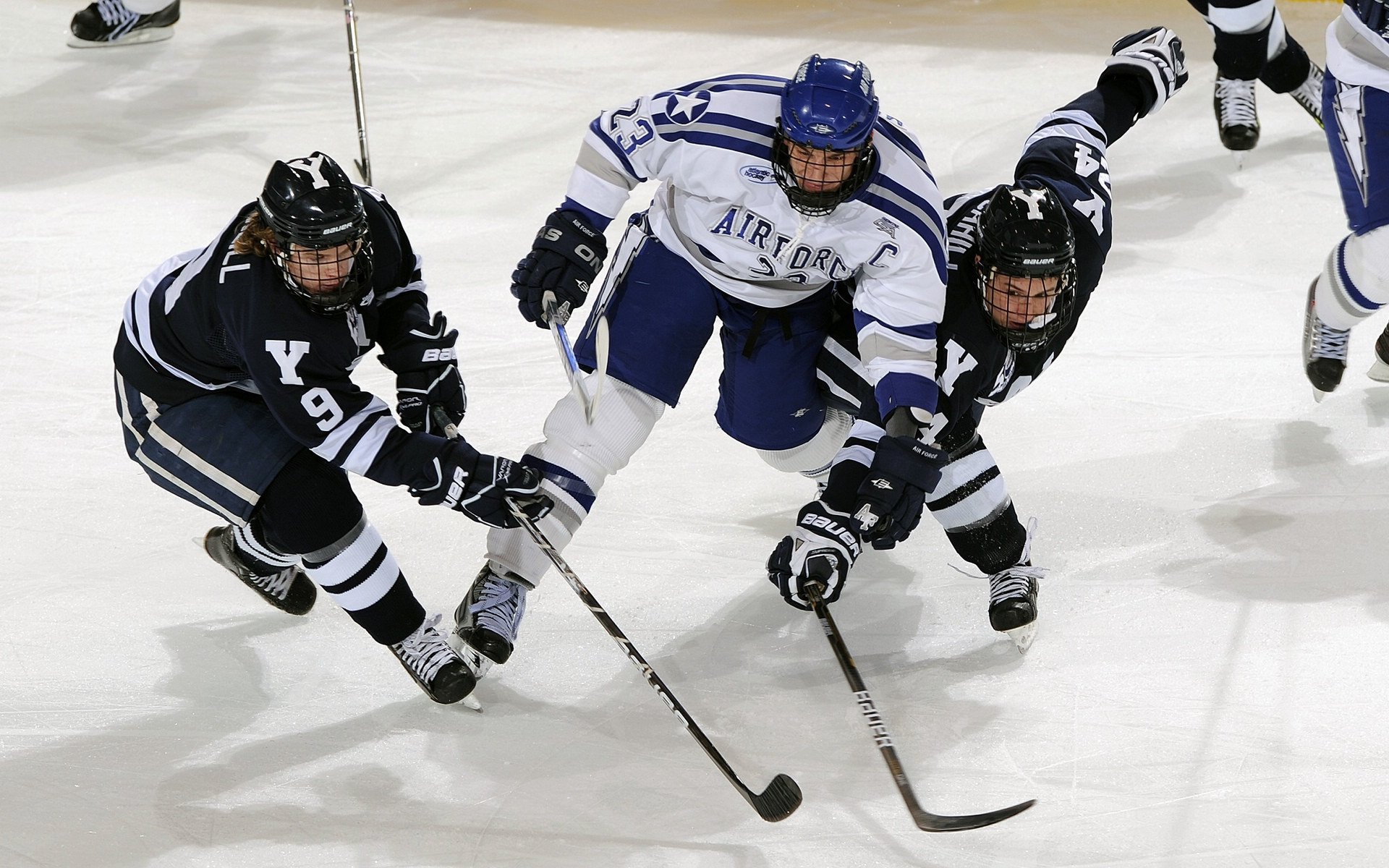 字母哥舞台越大越强,勇士客场擒骑士彰显冠军底蕴